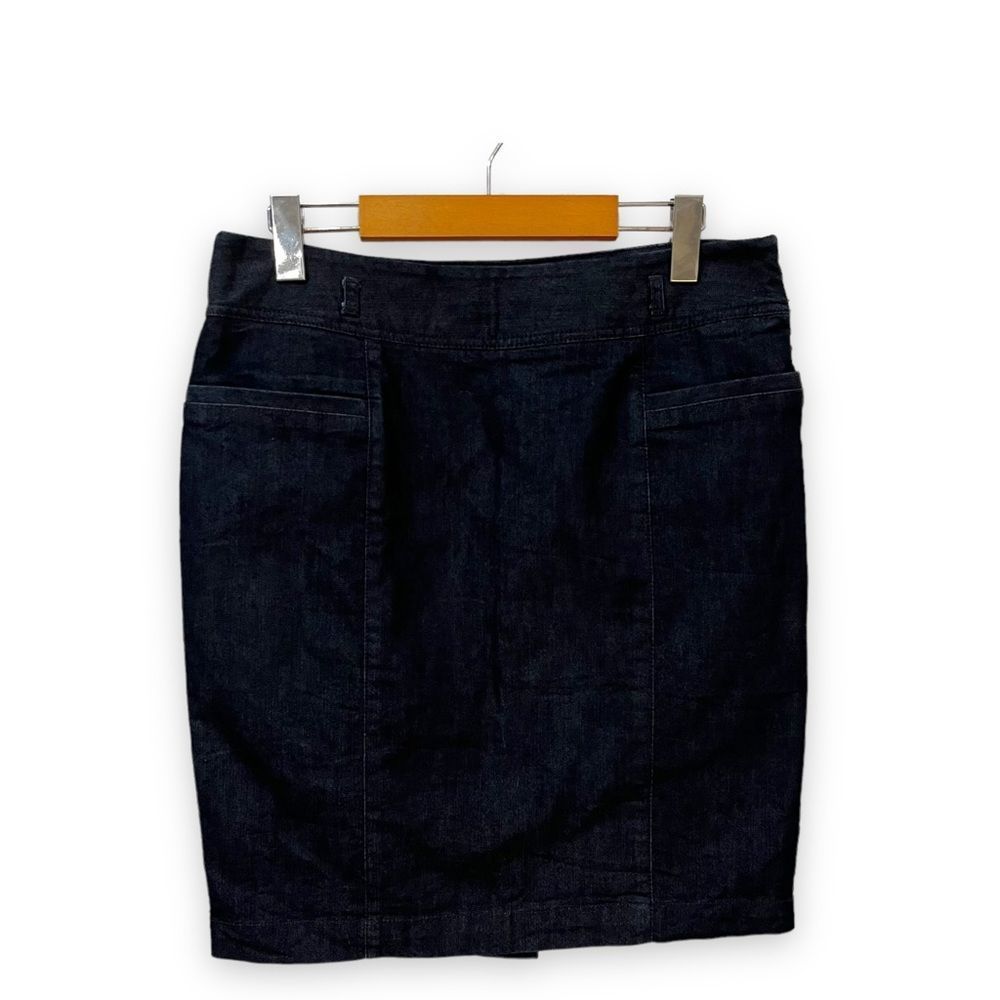 Kenneth cole denim skirt front pockets side zipper closure size 6